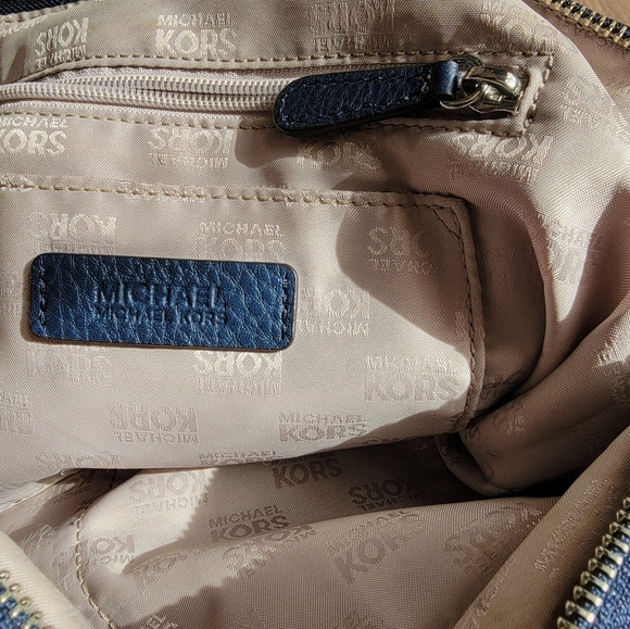 Michael Kors handbag - Picture 4 of 6